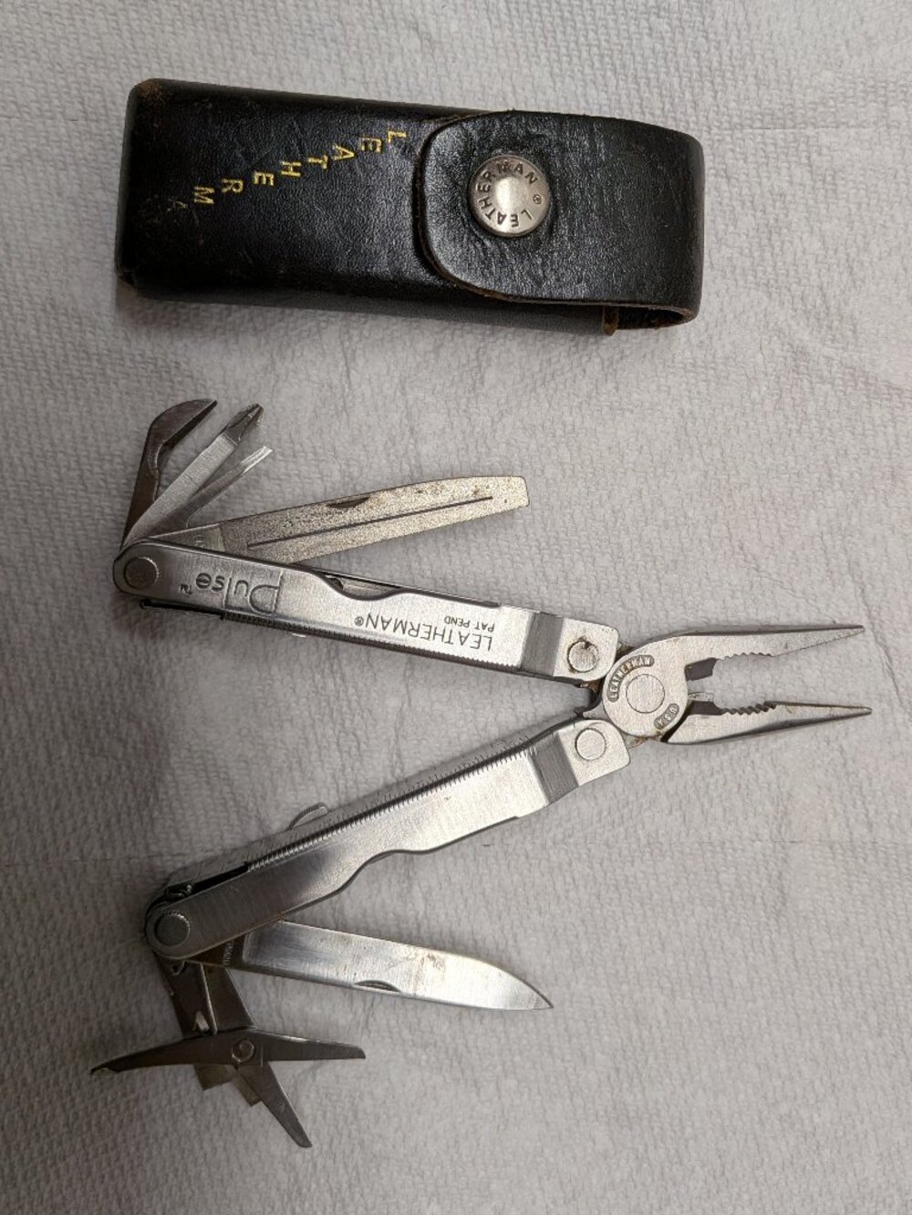 Leatherman Pulse Multi-tool - Picture 4 of 5
